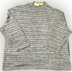 🌿Vintage. Basic Edition brand. Navy Blue and white blend. Size X-Large.